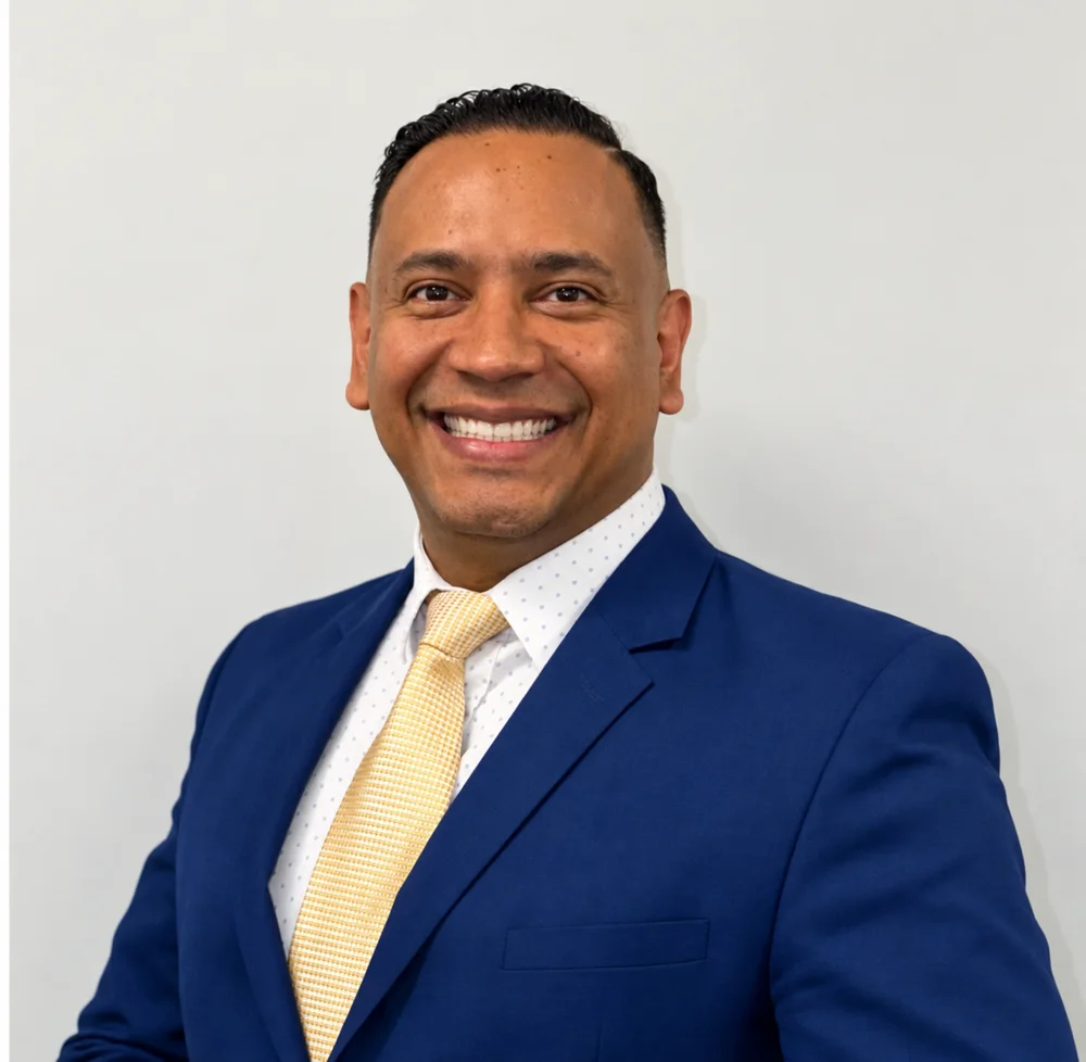 Nelson Caicedo, agente de seguros de Finanzas Expertas